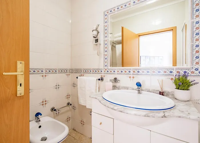 Rocha Ocean View Apartment Portimao