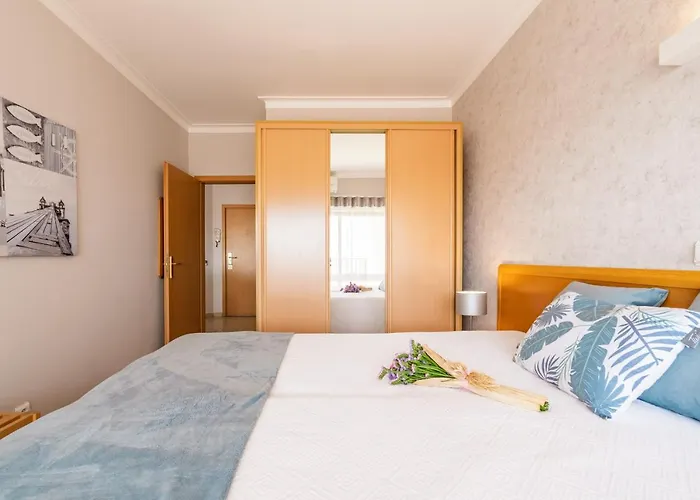 Rocha Ocean View Apartment Portimao